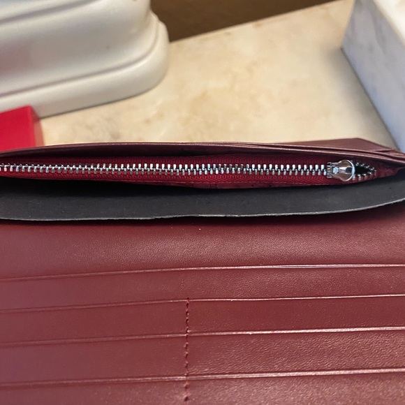 Cartier burgundy wallet - Picture 1 of 5